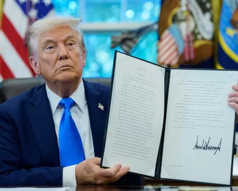 Trump Issues Executive Order Imposing Annual $100,000 Fee on H-1B Visas